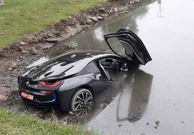 Suspect surrenders over BMW sports car accident