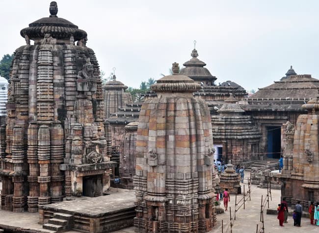 Sri Lankan minister denied entry to Indian temple