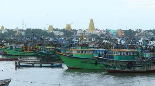 Rameswaram fishermen strike work, stage protest