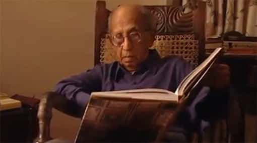 Medal received by Dr. Lester James Peiris goes missing from his home