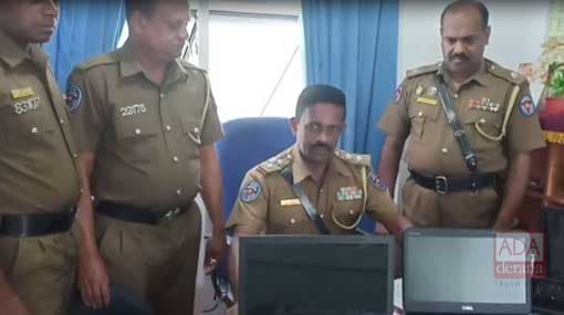 Mob stealing laptops and jewelry caught by police