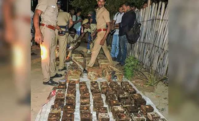 Suspected LTTE guns, explosives and ammo found in TN