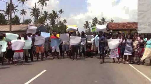 Protest ends; India and Maldives assist in search for fishermen
