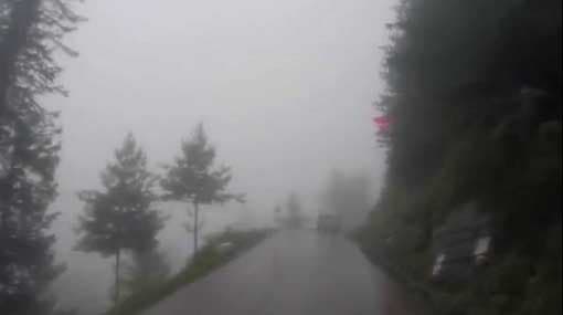 Dense fog affects vehicular movement in central hills