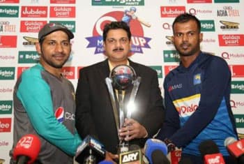 1st ODI: Pakistan asked to bat first