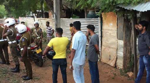Policemen attempting to arrest motorcyclist leads to conflict