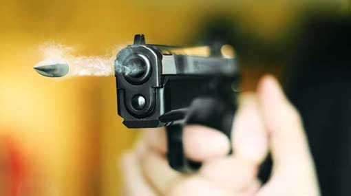 Murder suspect shot at and hospitalized in Raddolugama
