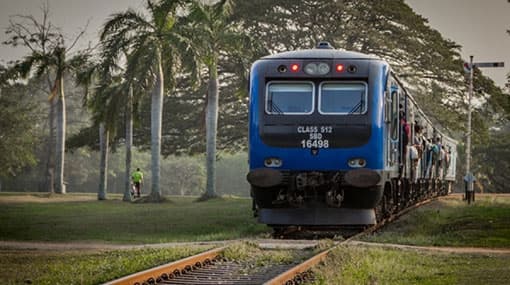 Trains to Fort on Kelani Valley line delayed