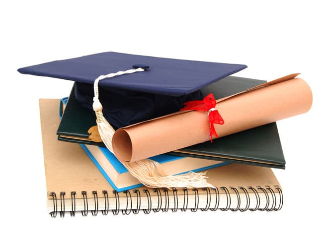 Pakistan awards scholarships for Sri Lankan students
