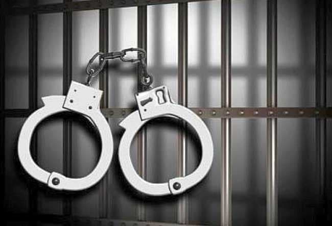 Four arrested for possession of drugs