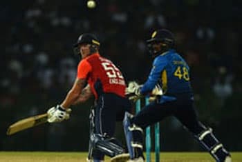 Sri Lanka bowls in Only T20I