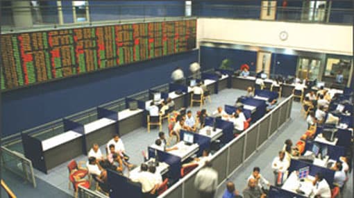 Rupee steady in dull trade; stocks down on uncertainties