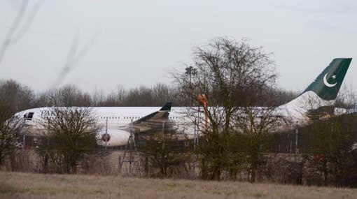 Suspect held from PIA flight in London identified as terror convict