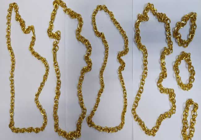 Person arrested with Rs 8.9 mn worth jewellery at BIA