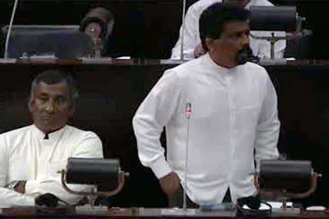 Ranil should leave Temple Trees if motion is passed – Anura Kumara