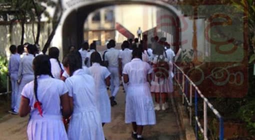 Police officers to be deployed near girls’ schools in Colombo