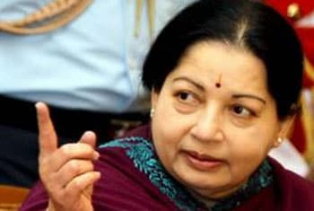 Rajapakse invite to hit Centre ties, warns Jayalalitha