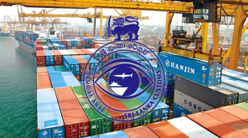 Customs officers warn of broader trade union action