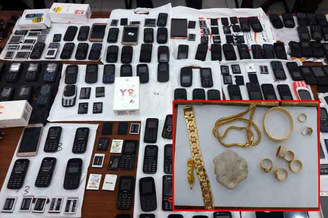 Weapons, jewelry, mobiles phones, ammo found at Keluma’s residences