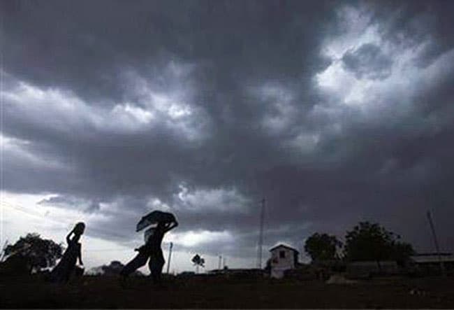 Thunderstorm and heavy rainfall expected in several provinces