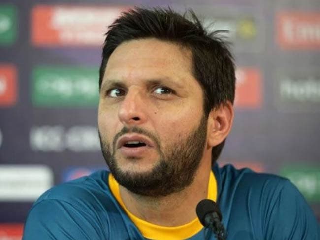 Afridi finally reveals his real age in autobiography