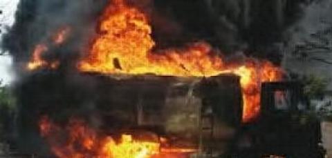 Fuel bowser catches fire in Nelundeniya