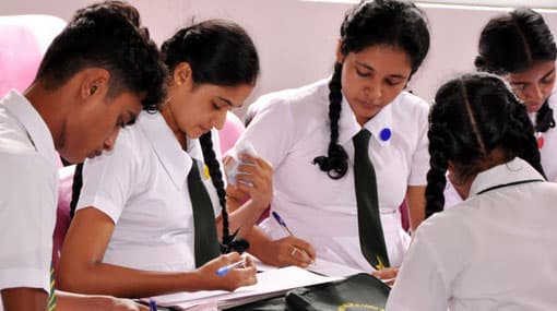 O/L candidates urged to send in NIC applications without delay