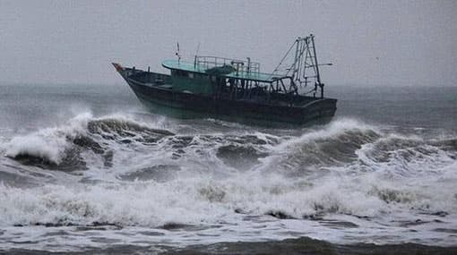 Heavy rain and strong wind advisory issued