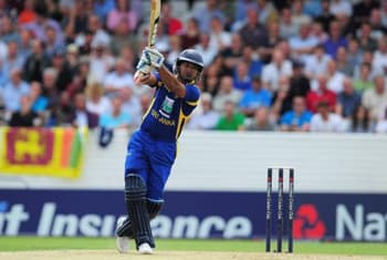 Sangakkara scores 16th ODI ton