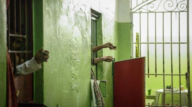 Brazil: At least 52 killed in prison riots lasting 5 hours