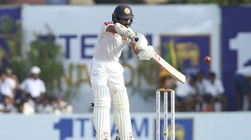 Dickwella gives Sri Lanka first-innings lead