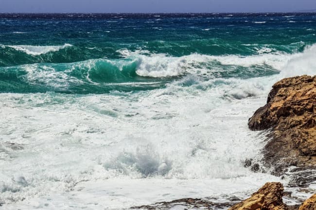 Strong wind and rough seas expected