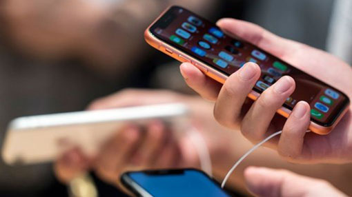 Apple slams Google for ‘stoking fear’ among iPhone users