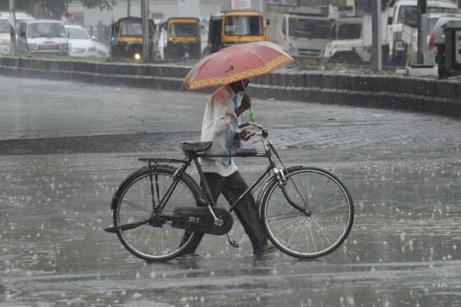 Showers expected to continue during next few days