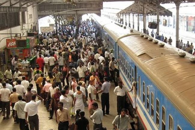 Railway work-to-rule action continues