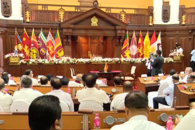 President & PM arrive for swearing-in of new Cabinet