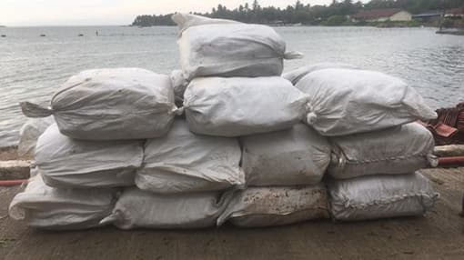 Navy arrests 9 persons with over 800kg of Beedi leaves