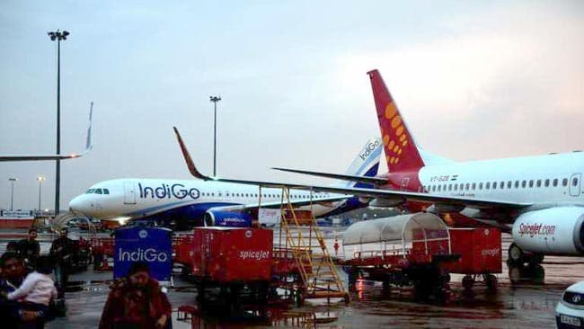India suspends all domestic flights from March 25