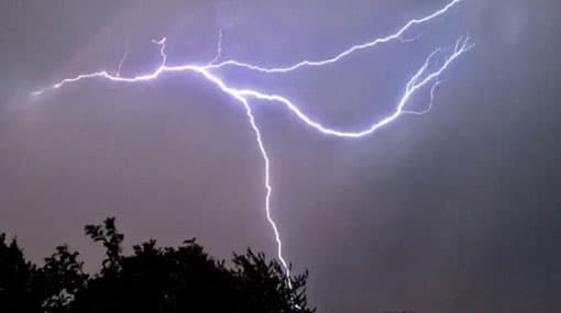 Warning issued for lightning and heavy rain