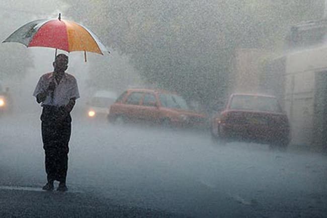 Fairly heavy rainfall in several provinces & districts