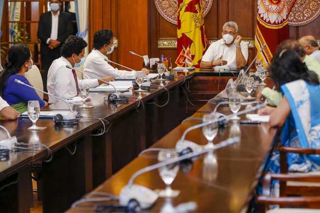 I do not expect State bodies to engage in politics – President
