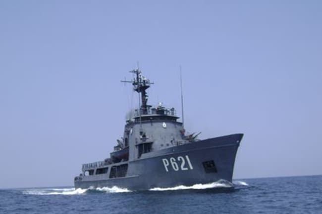 Naval vessel dispatched to assist local fishing trawlers stranded in Indonesian waters