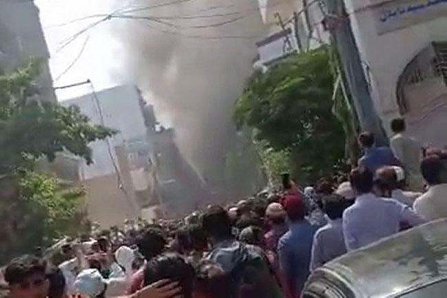 Pakistani passenger plane crashes near Karachi airport