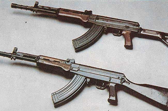 Police constable arrested with two T-56 rifles in Homagama