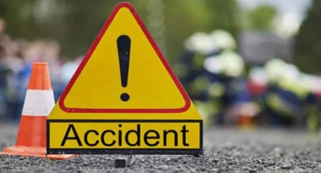 Cab hits 11 students in Aralaganwila; one dead
