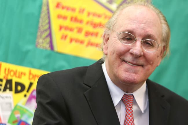 ‘Forrest Gump’ author Winston Groom dies at 77
