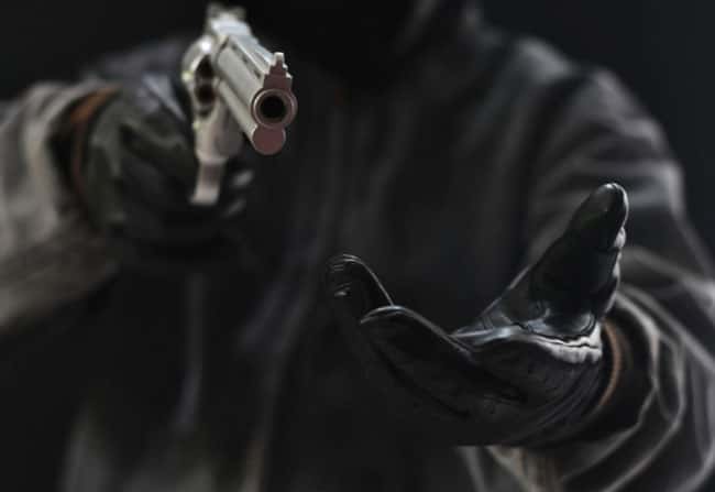 Armed robbers make away with Rs 30 mn from businessman’s home
