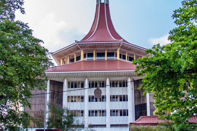 Lawyers, other parties from curfew areas requested not to enter SC premises