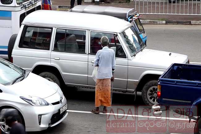 Police launch crackdown on begging near traffic lights