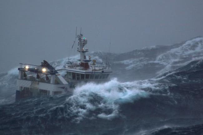 Advisory for intermittent showers, gusty winds & rough seas issued